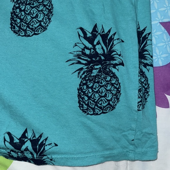 Pineapple Shirt (M) - Picture 4 of 8